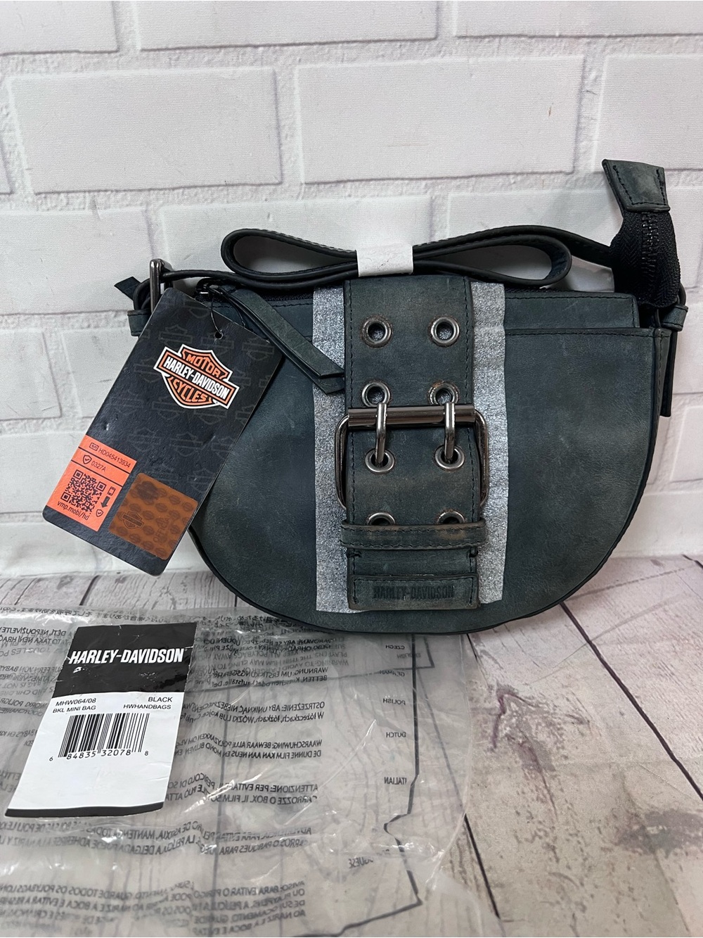 Harley-Davidson Women's  Buckle Genuine Leather Crossbody Purse Mini Bag Black